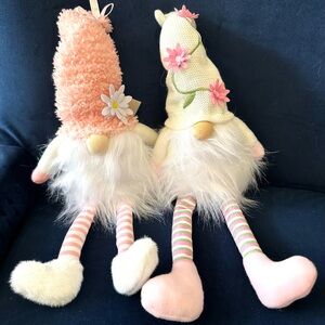 Floral Spring Shelf Sitter Gnome White Hat Pink Flowers 🌸 16” Kirkton House NWT